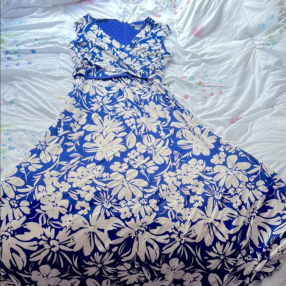 Jessica Howard Blue and White Sleeveless Maxi Sundress